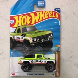 '70 Dodge Power Wagon - Green